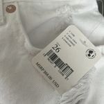 Free People Cotton Maggie Mid-Rise Ripped Shorts, White Size 26 New w/Tag Photo 3