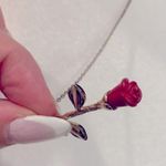 ASOS • Gold and red rose necklace Photo 1
