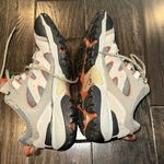 Columbia  women’s hiking outdoor shoes size 8 Photo 11