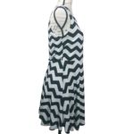 Sans Souci  Black White Chevron Sleeveless Dress Stretchy Contemporary SZ L Photo 1