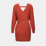 Halara 043H.- Everyday Deep V Neck Belted Mini Knitted Dress. Photo 5