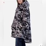 The Wayy Big Plush Oversized Hoodie Lined Unisex One Size Camo Ribbed Cuffs Black Photo 2