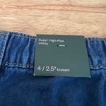 Wild Fable Women's Dark Wash Cargo Utility Midi Denim Shorts - Size 4 - NWT Photo 1