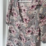 Womens Gray pink casual business vacation Floral Button Up blouse size Large Photo 1