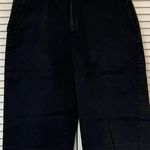 Brooks Brothers  Women’s Black Bermuda Walking Shorts - Size 6 - VGUC Photo 0