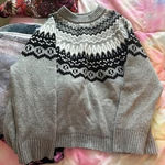 Target Universal Tread sweater Photo 0