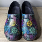 Crocs  Neria Pro II Clog Women Size 9 Paisley Floral Slip Resistant Work Shoe Photo 0