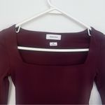 Aritzia Babaton Contour Maroon Square Neck Long Sleeve Crop Top Shirt Size XS Photo 2