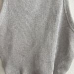 Uniqlo  Gray Ribbed Cropped Tank Top Racerback Sleeveless Athletic Casual‎ Photo 3