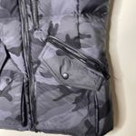 SAM. CAMO FREEDOM DOWN WAISTCOAT IN DARK CHARCOAL CAMO PUFF VEST SZ S Gray Photo 2