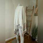 Siizu Blanket Cape Light Grey Mauve Stripe Fringed 51"x55" Pink Photo 3