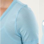 Lululemon  Karmady Short Sleeve Tonka Stripe Burnout Blue Moon size 6 Photo 2