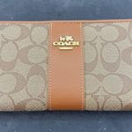 Coach Colorblock Coated Canvas Signature Slim Accordion Zip wallet Photo 0