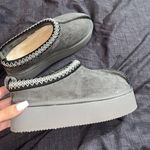 Platform Slippers Gray Size 7 Photo 0