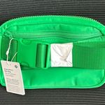Lululemon Everywhere Belt Bag Green Punch NWT SOLD OUT Photo 1