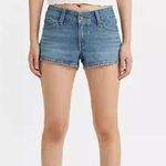 Levi's New Women's Superflow Shorts Size 31 Queen of Kinds - Medium Wash Photo 0