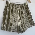 House of Harlow 1960 High Waist Green and Cream Linen Blend Shorts XS Photo 3
