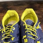 On cloud On Running Cloudflyer Running Shoes neon navy blue cushion low size 6 Yellow Photo 7