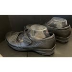 Clarks  In Motion Womens Size 9.5 Comfort Mary Janes Black Leather Comfort Preppy Photo 2