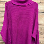 Cyrus  Xl pink sweater Photo 0