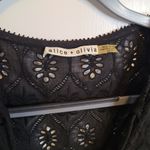 Alice + Olivia Top Size Extra Small Carroll 3/4 Sleeve Eyelet Tunic Black Photo 3