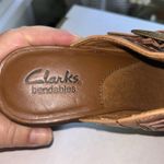 Clarks Bendables Mirabelle Women 7.5M Mules Tan Brown Leather 2.5" Heel Clog Photo 7