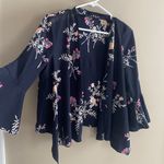 Light summer floral jacket. Cute w jeans or work attire Photo 4