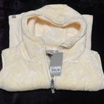 Bench 03BW.-  Hopper Zip Thru Vest. Photo 1