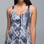 Lululemon Hot To Street Tank in Heat Wave White Black Photo 0