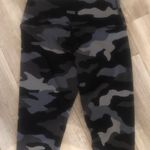 Victoria's Secret vs pink leggings  Photo 1