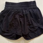 Lululemon  Shorts Hotty Hot High-Rise  Photo 0