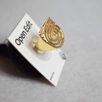 Open Edit NWT  Curved Convex Swirl Signet Gold Tone Size 9 Unisex Trendy Ring Photo 1
