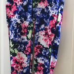 Gap FINAL MARKDOWN Ladies  fit work out capris medium Photo 0