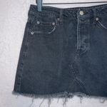 American Eagle Women's 8 Black Wash Denim Frayed Hem Hi Rise Festival Mini Skirt Photo 3