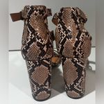 Madden Girl Hansleyy Snake Skin Block Heel Almond Toe 3-Strap Sandals Size 8 Photo 4