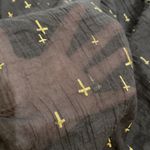 The Royal Standard Grey Sheer Wrap Scarf Metallic Gold Cross Pattern 35x64 in Photo 7