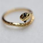 Source Unknown Black Eyed Coiled Cobra Gold Tone Size 7 Goth Punk Biker Ring Photo 2