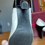 dexflex comfort at Vintage Black And White Heels Photo 3