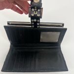 The FXND magnetic wallet Brown Photo 2