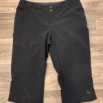REI ladies outdoor brand Capri style pants. Size: 4. Black Photo 0