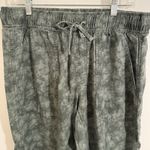 Orvis  Women's Camo Tencel Jogging-Style Pants Medium Photo 1