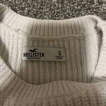 Hollister Sweater Photo 1