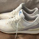 New Balance  696. Size 9 Photo 0