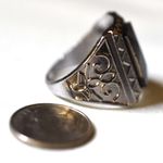 Source Unknown Avant Garde Etched Lotus Flower Silver Tone Band Black Glass Stone Size 13 Ring Photo 2