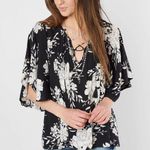 Billabong Ray of Light floral top Photo 0