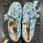 Vans V Knotted Bow Disty Floral Rose Shoes Sneakers Low Profile Women’s Size 5.5 Photo 2