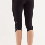 Lululemon EUC Ruffle Side Trim Crop Yoga Pants Capri 4 XS S Photo 0