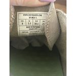 Eddie Bauer  Light Gray Suede Transition Chukka Ankle Booties Boots Women’s 8 Photo 2