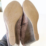 Clarks  Artisan Taupe Suede Wedge Bootie‎ Women’s Size 9 Dark Gray Tan Leather Photo 2