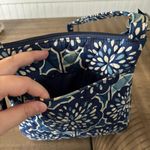 Vera Bradley Purse Photo 3